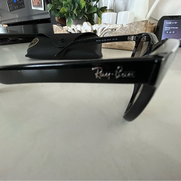 Ray Ban Sunglasses - Picture 5 of 7